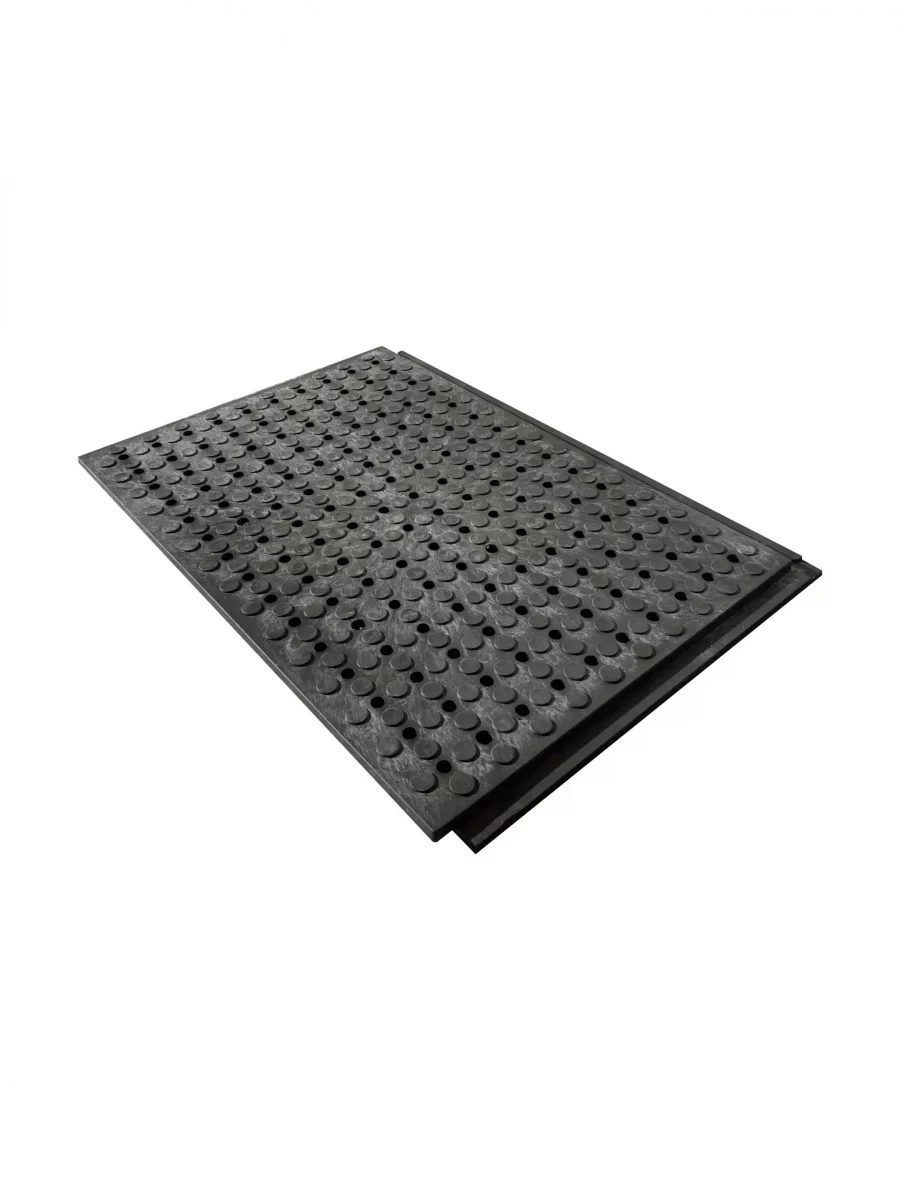 Paddockmatte und Waschplatzmatte ECO in der Größe 103x72x2,2 cm für Pferde