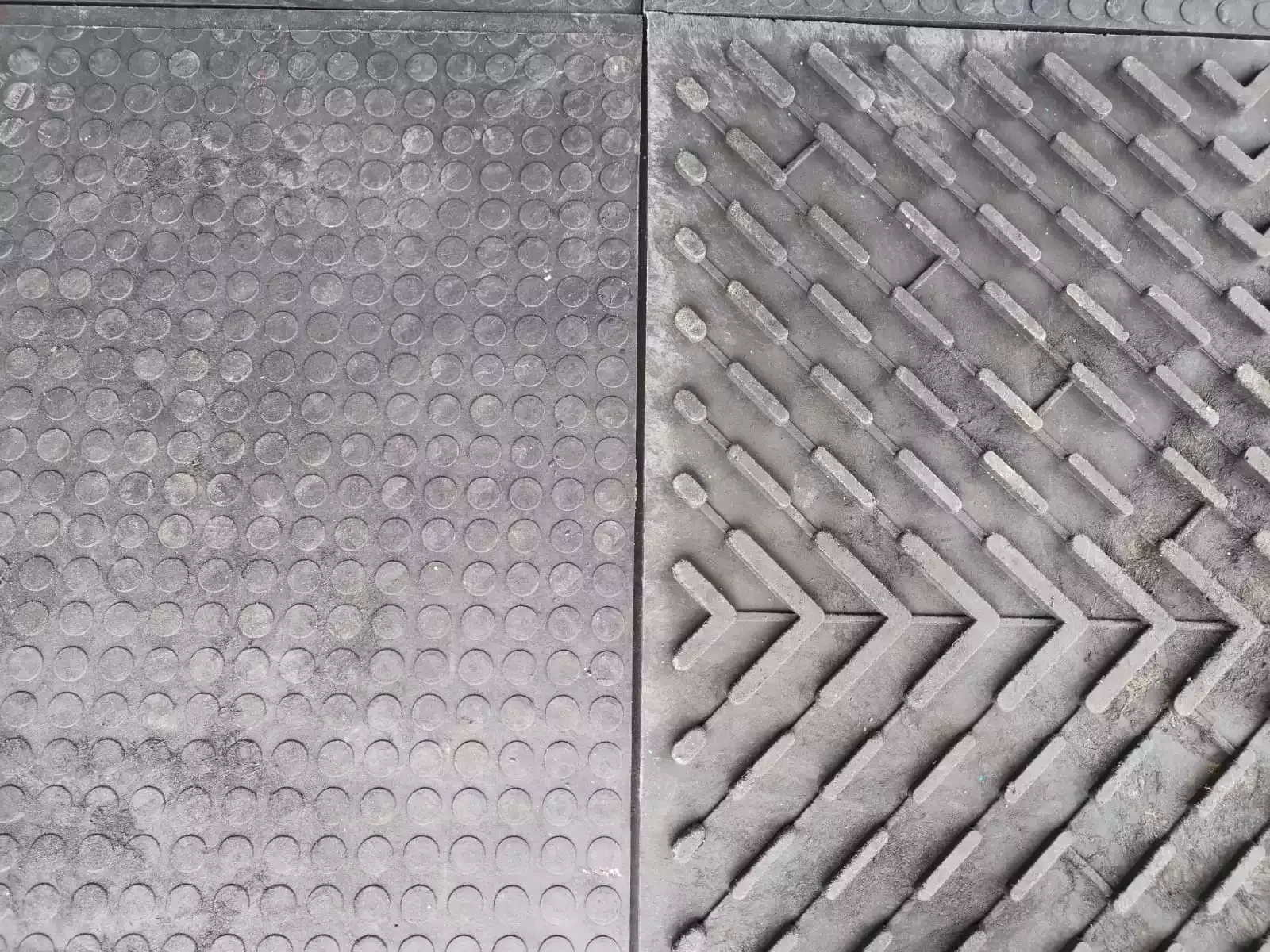 Stallmatte und Bodenmatte Quadro in der Größe 100x100x3 cm für Innen- und Außenbereiche