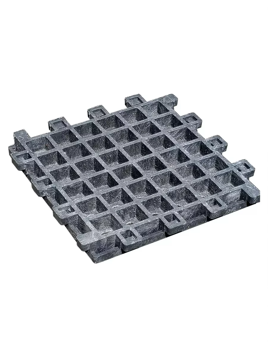 Reitplatzplatte und Paddockplatte in der Größe 50x50x5,3 cm für Reitplätze