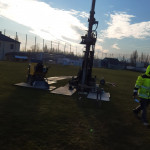 Die ImGEx-PROFI als Bodenschutz bei Bohrarbeiten auf einem Sportplatz