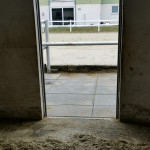 Bodenschutzmatte SOLID als dämpfender Belag für eine Reithalle