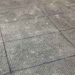Bodenschutzmatte SOLID als dämpfender Belag für eine Reithalle