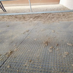 Bodenschutzmatte SOLID als dämpfender Belag für eine Reithalle